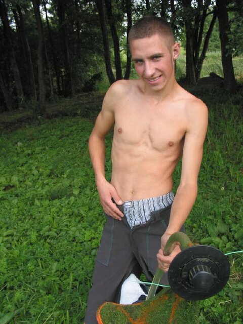 Horny Twink Gardener