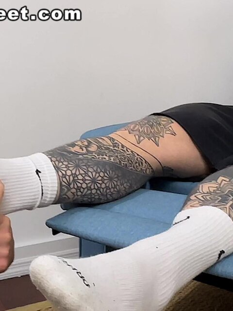 Tattooed Matteo experiences foot fetish domination