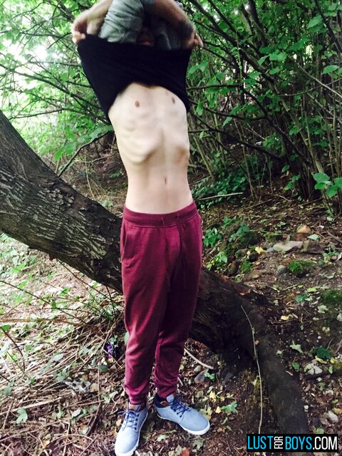 18 year-old Titus Snow play with cock naked in the woods