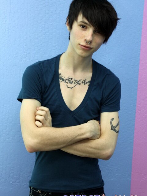 Emo twink strips and and shows tattoos on camera