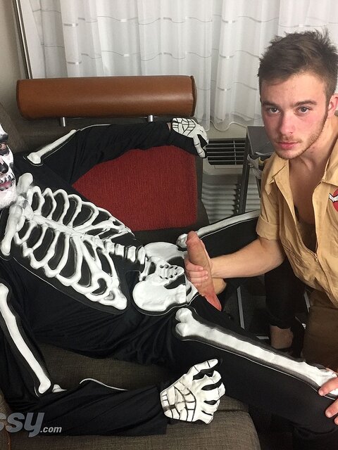 Zack Grayson big cock rips through his skeleton costume for Luke Hudson