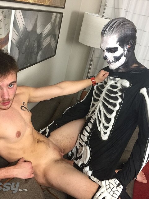 Zack Grayson big cock rips through his skeleton costume for Luke Hudson