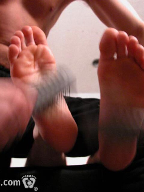 21-year-old Irish twink Chad flaunts his soft skin and pretty feet for foot fetish fans