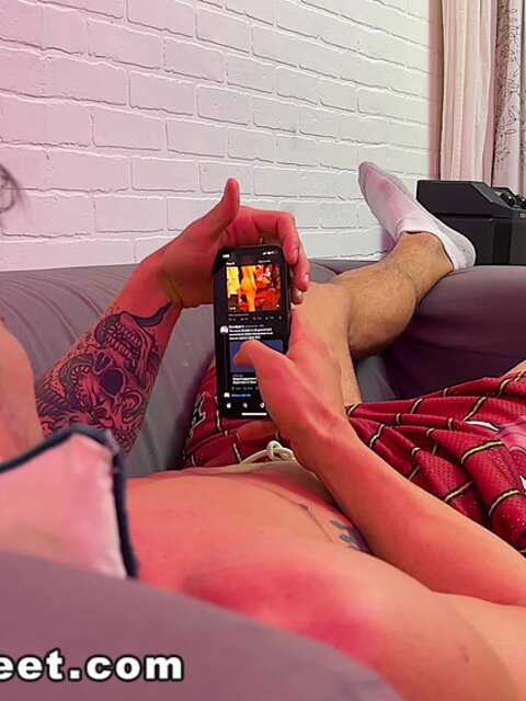 Dan Edwards gives Vinni a foot massage that turns him on