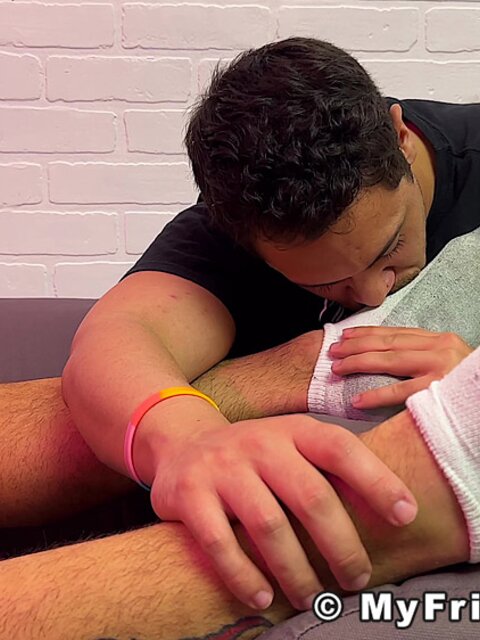 Dan Edwards gives Vinni a foot massage that turns him on