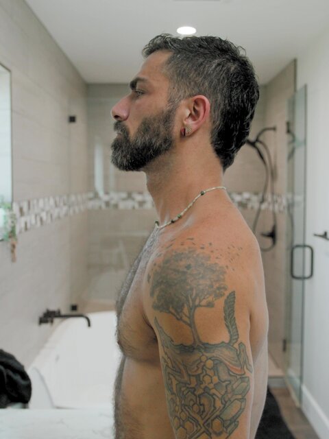 Adam Ramzi fucks Cole Connor but can’t cum easy