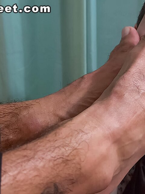 Dr. Thom worships Lando’s socked feet at clinic