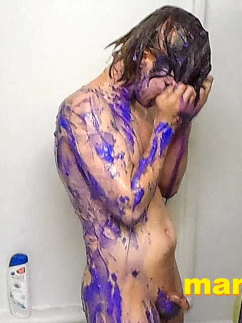 Elis Ataxxx cums in shower as Richard Lennox helps