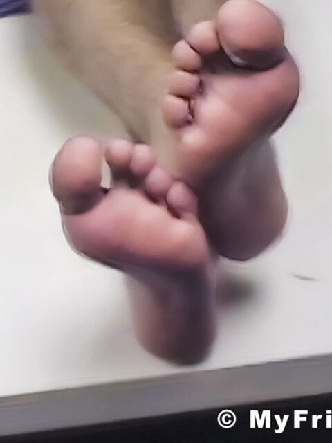 Steve teases with his soles in remastered lost footage