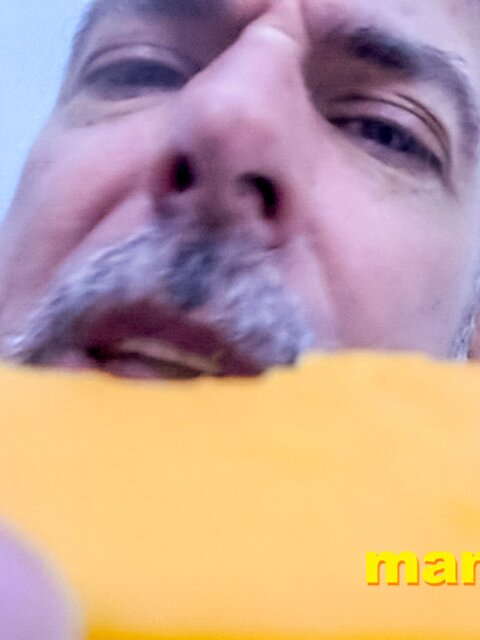 Richard Lennox mocks your size while eating cheese