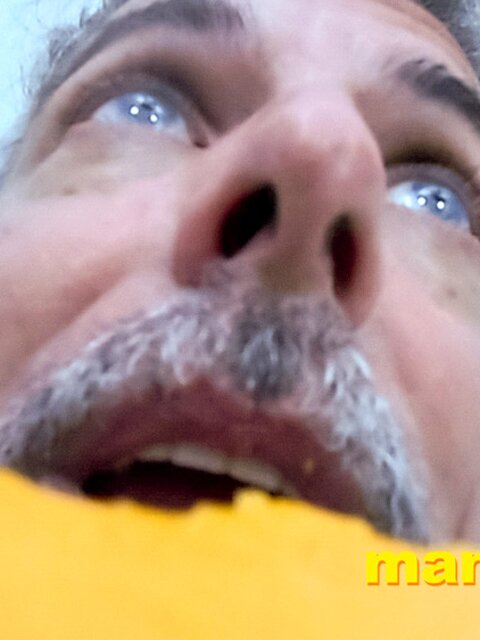 Richard Lennox mocks your size while eating cheese