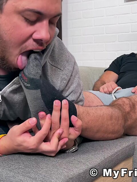 Jaxton enjoys Dan Edwards licking his bare feet hard