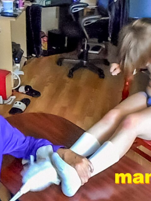 Richard Lennox tickles Elis Ataxxx’s feet to interrogate