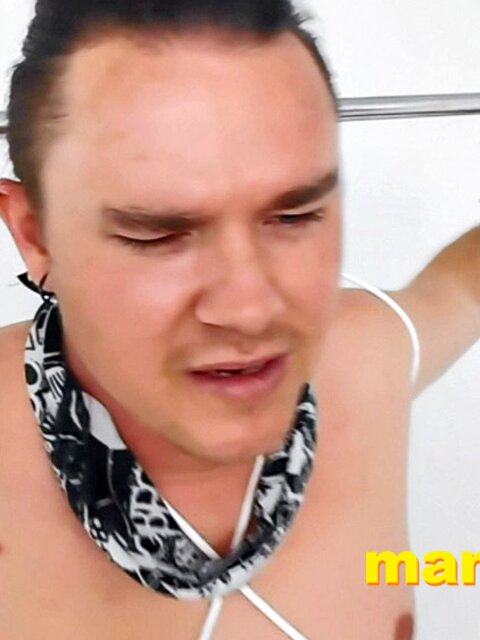 Elis Ataxxx dominates Leo Blue and makes him hard on rack