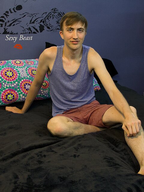 Cody Kings plays with his cock and balls before shooting a messy load