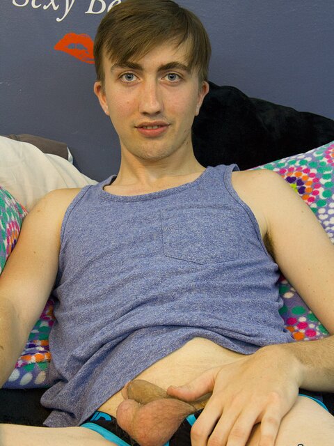 Cody Kings plays with his cock and balls before shooting a messy load