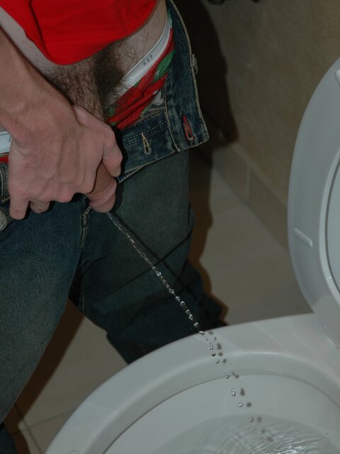 Piss play rookie Skug gives us a glimpse of his wild side