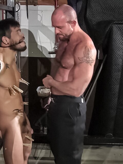 Matt Stevens ties Draven Torres and pegs his skin