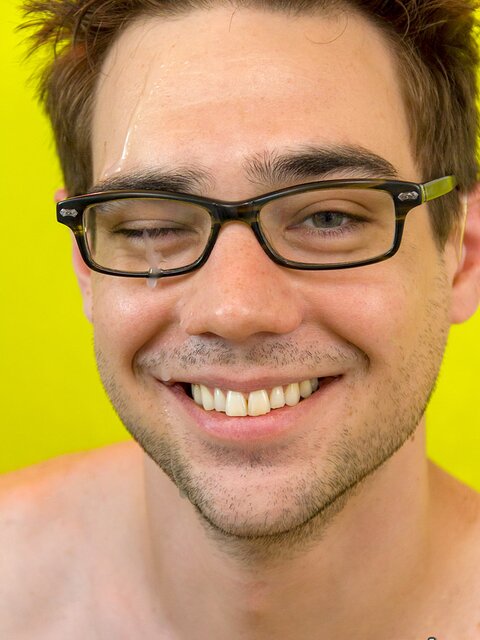 Zack Randall sucks his own cock and cums on his face