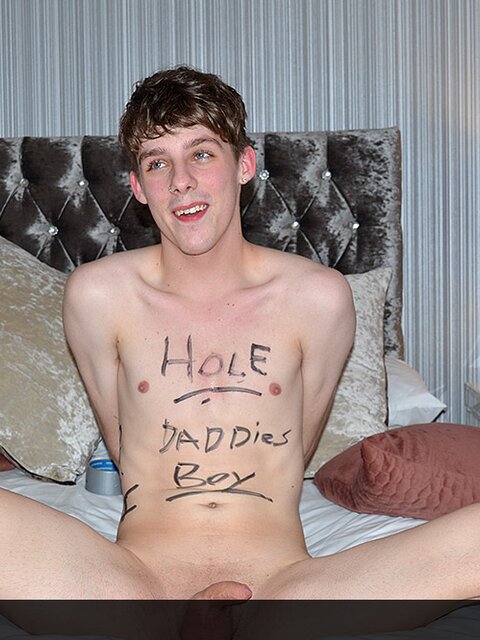 Leo Summers takes cum shower from Felix Hanan