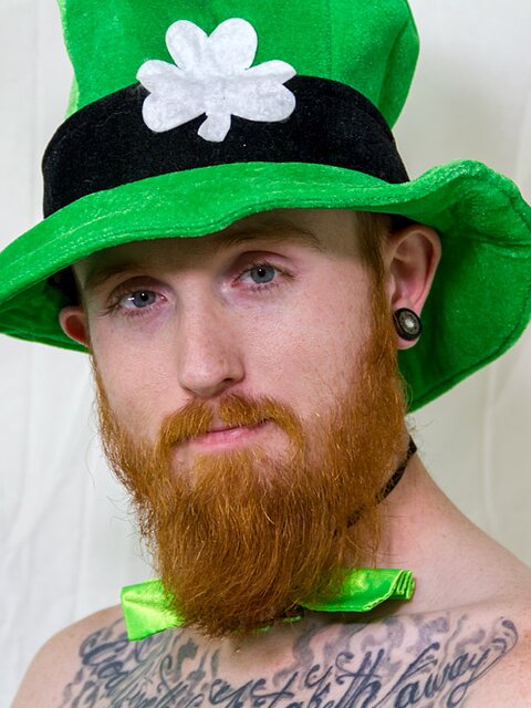 Dom Ty wanks his cock and cums for St. Patrick’s