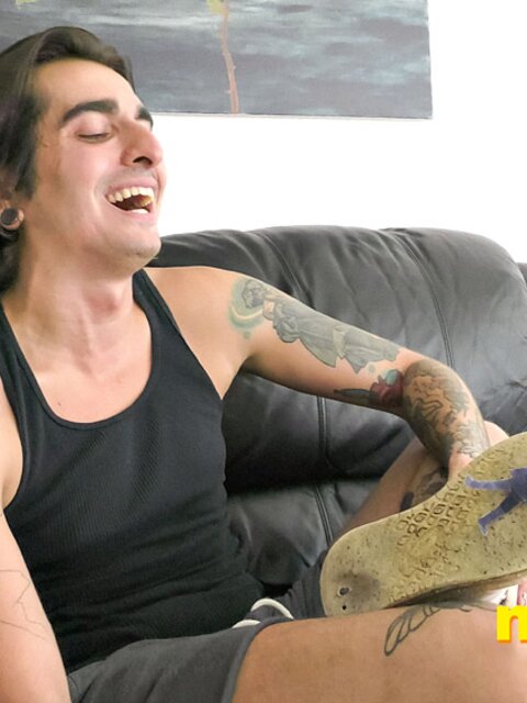 Richard Lennox worships Johnny Mercy’s ass