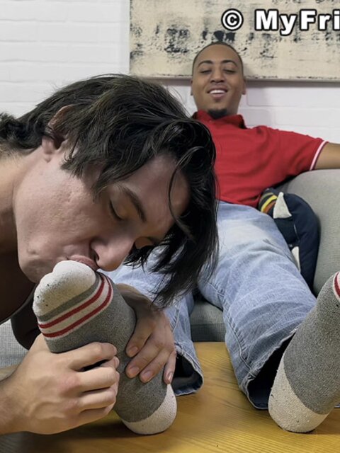 Archie worships Andre Page huge feet before jerking off hard