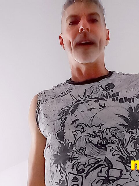Richard Lennox stuffs tiny ex Raymundo up his ass and goes for a run