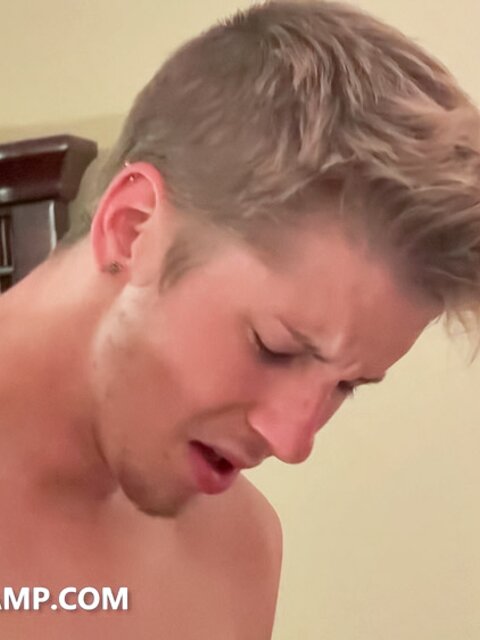 Preston Lee fucks Joey Landers’ tight ass and shoots cum all over him