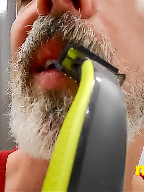 Richard Lennox’s beard shaving session filled with teasing and control