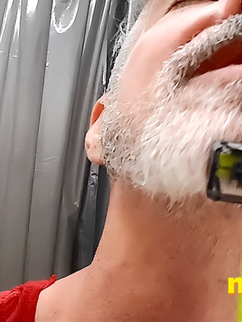 Richard Lennox’s beard shaving session filled with teasing and control