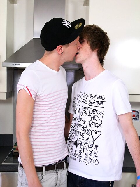 Hot twinks Riley Smith and Kai Alexander share kitchen anal sex