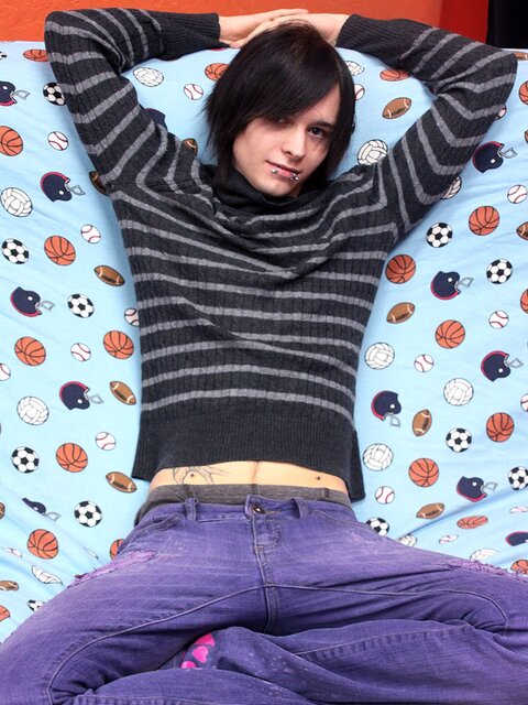 Miles Pride jerks off hard and shoots a sweet load on his tummy