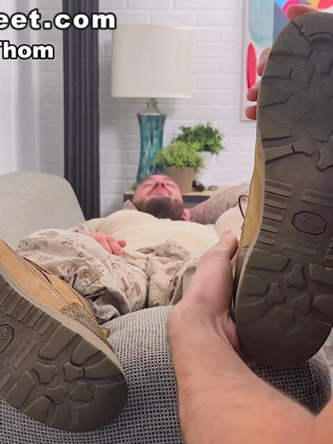 Thom massages, sniffs, and licks Scott Holliday feet before huge cumshot