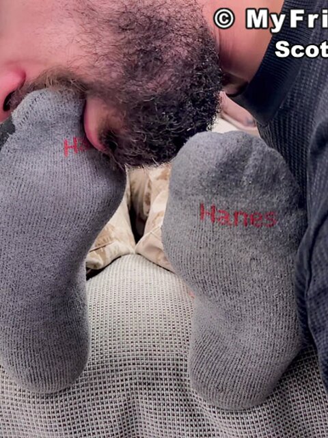 Thom massages, sniffs, and licks Scott Holliday feet before huge cumshot