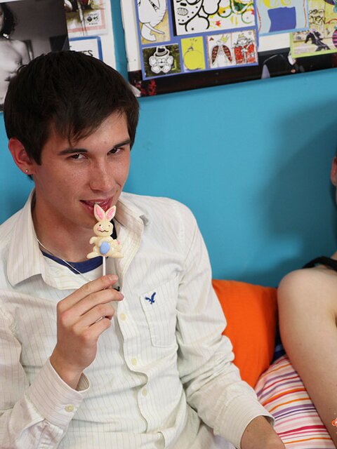 Mason Stone fucks Skyelr Bleu’s tight hole raw after study session