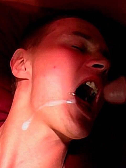Trey Richards fucks Xavier Nice’s tight ass and gives him a cum facial