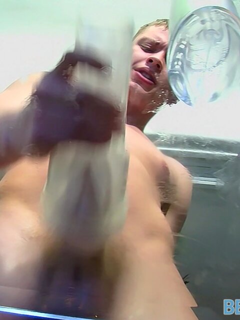 Micah Andrews cums with fleshlight