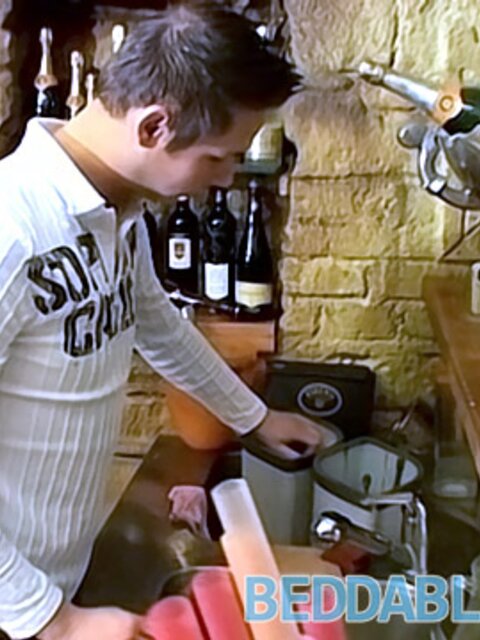 Cristian’s thick dick unloads jizz in bar counter