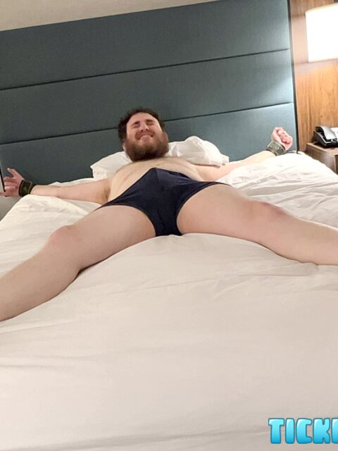 Matt ties Simon up and tickles his feet before sex