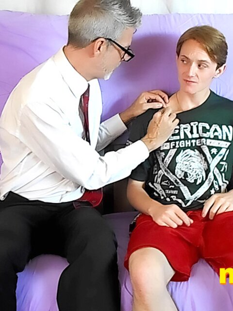 Richard Lennox cleans Jessie Russel’s body