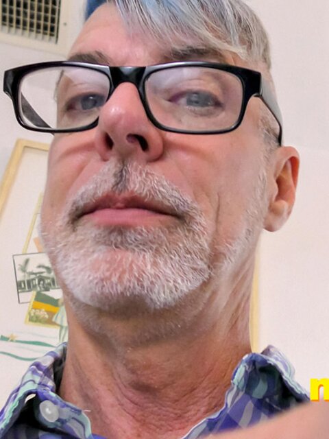Richard Lennox is a nerdy giant trying too hard to be cool