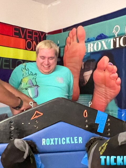 Interracial foot fetish and tickling domination with J and chubby Matt