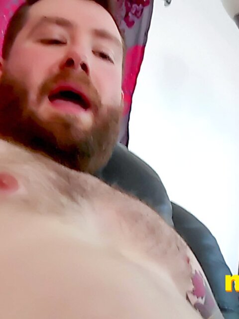 Richard Lennox jerks off with Kaleb DeWulf trapped in his foreskin
