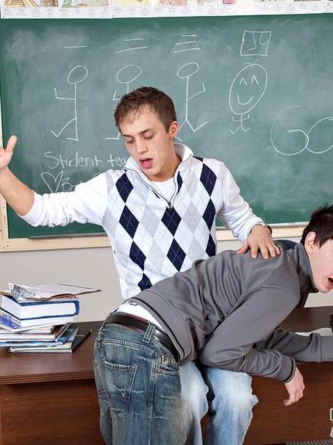 Colby London sucks Brice Carson in teacher-student fuck