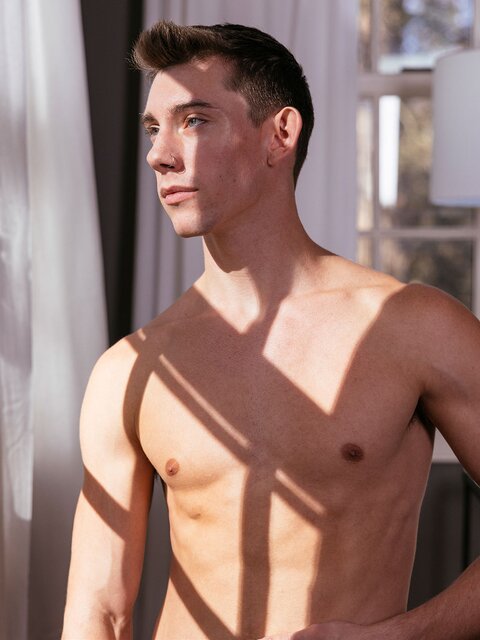 Oliver Marks' dick slams Zane Kazan's tight hole by window
