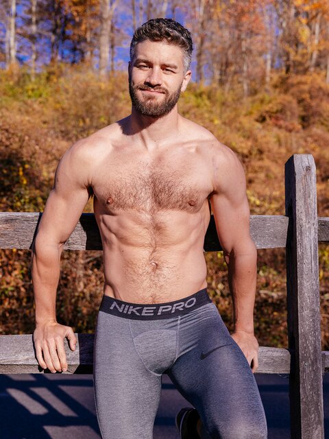 Jack Emhoff rides Ryder Flynn's dick to massive facial