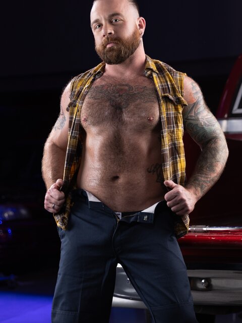 Crush Daddy rides Jarrod James in car with boots on