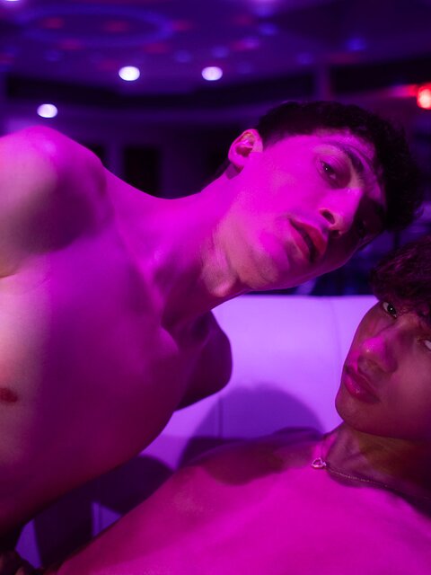Jamar West and Kurt Niles explore lust and cock pounding in baths