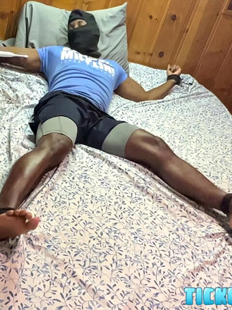 Tickling expert drives Elijah wild
